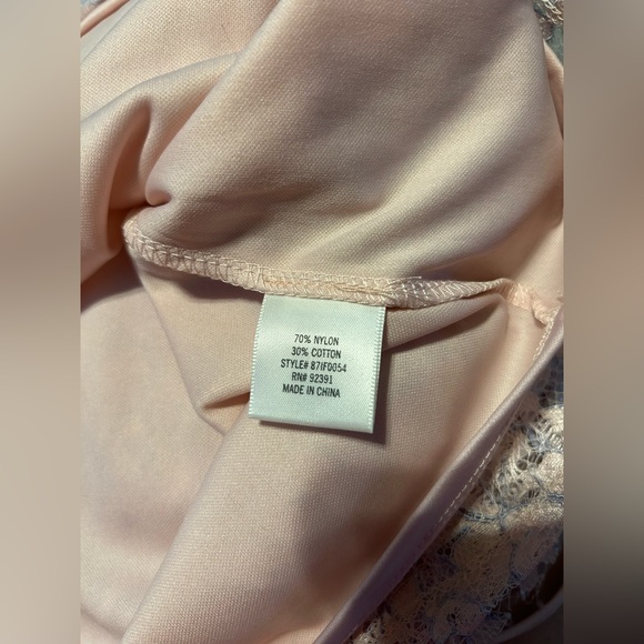 Beautiful Lace Short Dress - Picture 12 of 13